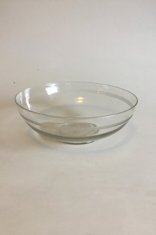 Skål af klart glas med båndslibning