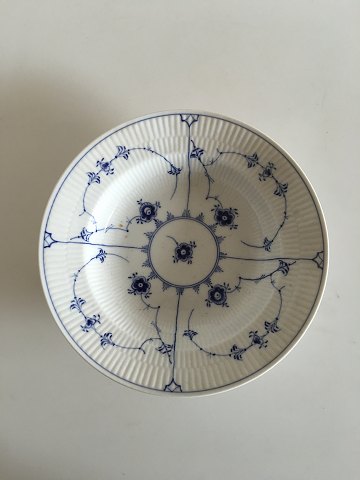 Kgl. Porcelæn Musselmalet Riflet Dybtallerken No 167