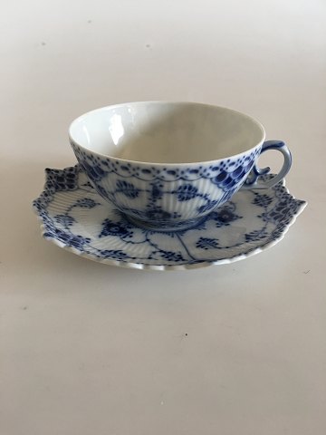 Royal Copenhagen Musselmalet Helblonde Tekop med underkop No 1130