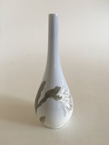 Royal Copenhagen Art Nouveau Vase med blomster No 31/61