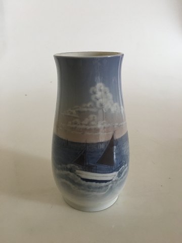 Bing & Grøndahl Vase med Skib No 1302/6211
