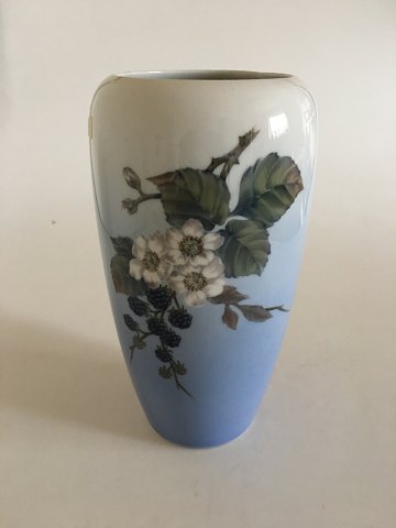 Royal Copenhagen Brombær Vase No 288/1049