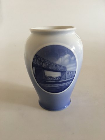 Royal Copenhagen Rundskue Vase fra 1935