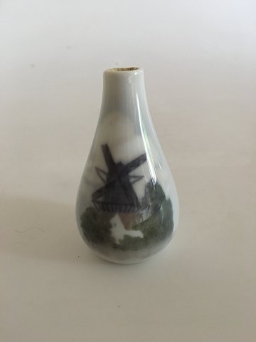 Bing & Grøndahl miniature Vase No 155