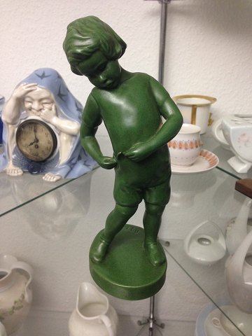 Ipsens Enke Grøn Figur af Dreng No 110