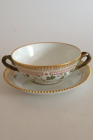 Royal Copenhagen Flora Danica Bouillon Kop med underkop No 3612