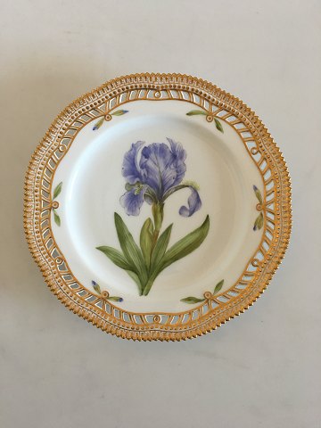 Royal Copenhagen Flora Danica Frokosttallerken No 3554 med Gennembrudt Kant