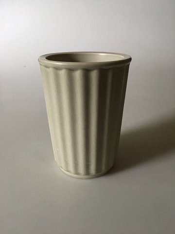 Aluminia Hvid Rillet Vase.