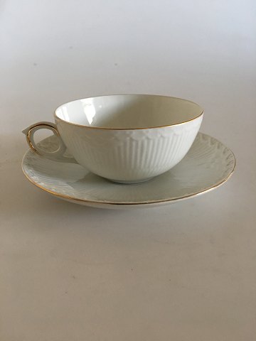 Royal Copenhagen Tradition Hvid Halvblonde m. Guld Tekop og Underkop No. 525