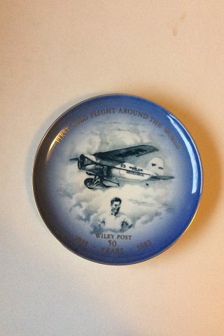 Bing & Grøndahl SAS Platte - First solo flight around the world