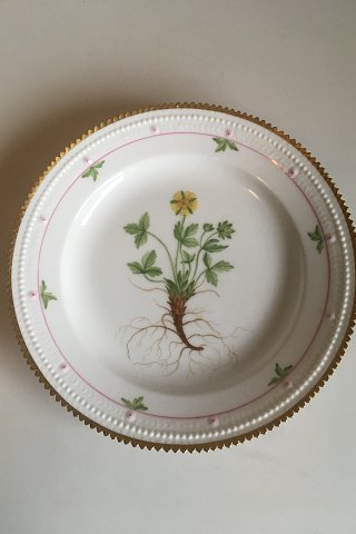 Royal Copenhagen Flora Danica Frokosttallerken No 735/3550