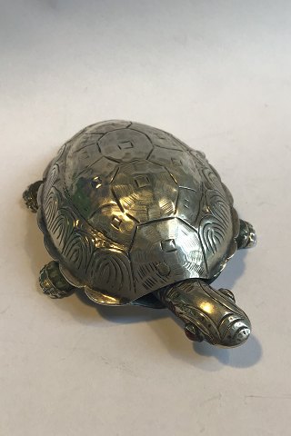 Skildpadde af sølv med bevægeligt hoved.