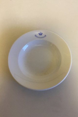 Royal Copenhagen Jernporcelæn Dyb tallerken med logo fra Fængselsvæsenet