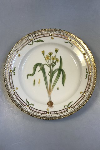 Royal Copenhagen Flora Danica Frokosttallerken No 20/3550