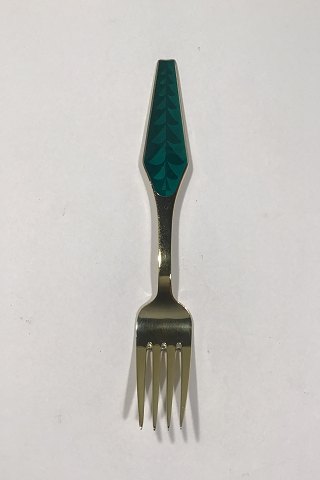 Sorenco Julegaffel 1966 af forgyldt sterling sølv med emalje. Måler 16,3 cm.