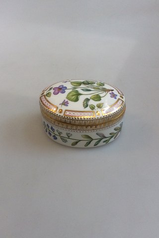 Royal Copenhagen Flora Danica Bonbonniere / Lågdåse / Boks No 246