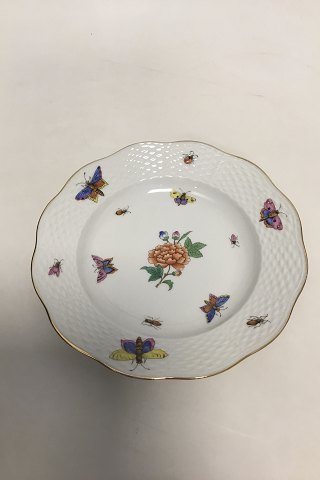 Herend Porcelæn håndmalede desert tallerkener med sommerfugle, insekter og 
blomst.