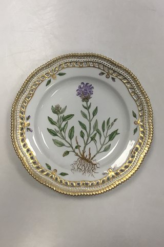 Royal Copenhagen Flora Danica tallerken med gennembrudt kant No 20/3553