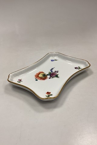 Royal Copenhagen Saksisk Blomst  Let Bakke No. 1694