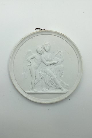 Bing og Grøndahl bisquit platte "Amor lyttende til Erato´s sang" No 69