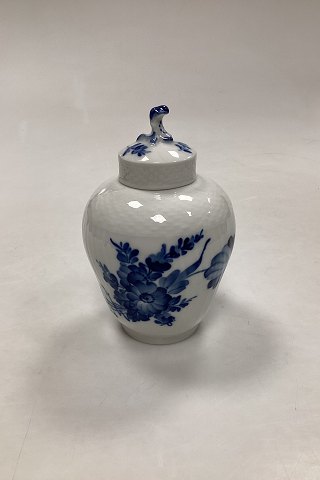 Royal Copenhagen BlåBlomst Svejfet Vase med Låg No 1684