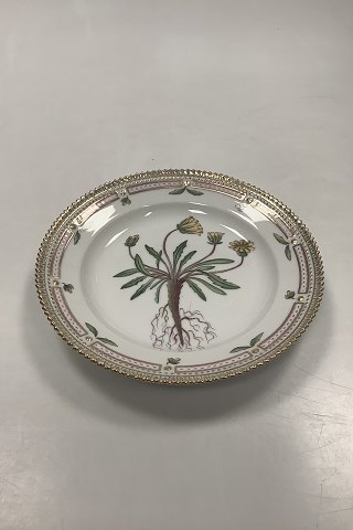 Royal Copenhagen Flora Danica Salat Tallerken No 20 / 3573