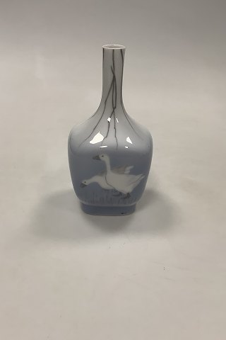 Royal Copenhagen Art Nouveau Vessel Vase No. 199/135 med Gæs