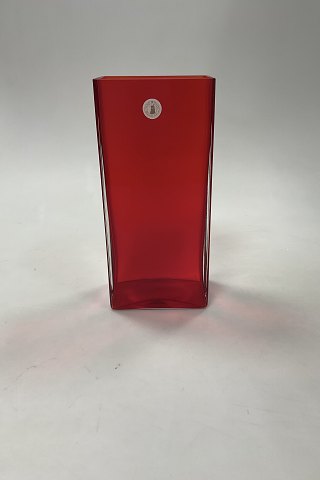 Moderne Firkantet Rød Vase