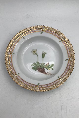 Royal Copenhagen Flora Danica Frugttallerken No. 20 / 3590