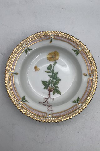 Royal Copenhagen Flora Danica Frugt tallerken No. 20/3590