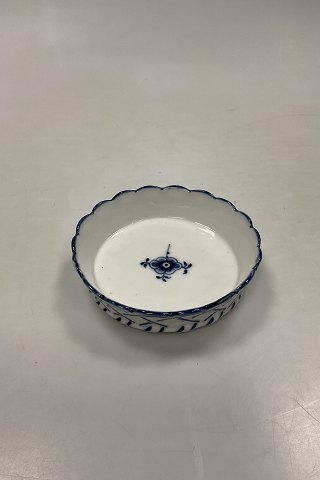 Royal Copenhagen Musselmalet Riflet Flaskebakke No 390
