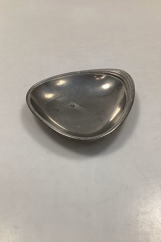 Just Andersen Dråbeformet Skål af Tin, No. 2575 / 14