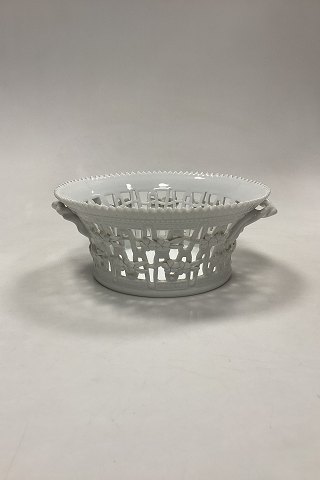 Royal Copenhagen Hvid Flora Danica / Perlestel Frugtskål No. 397