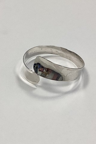 Anette Juul Jacobsen Moderne Armring i Sterling Sølv