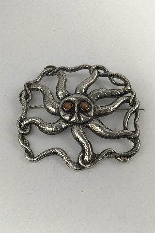JKKA Sølv Broche (Blæksprutte)