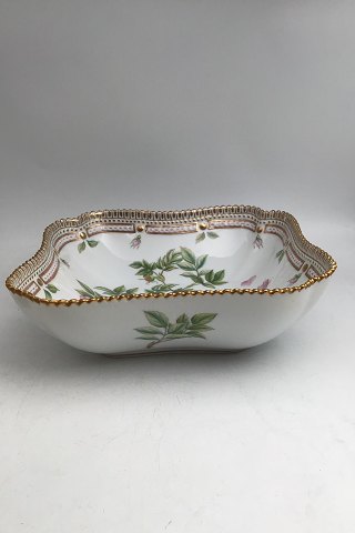 Royal Copenhagen Flora Danica Firkantet Skål No. 576 / 3510