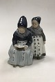 Royal Copenhagen Figur Læsende Amagerpiger No. 1395