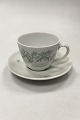 Royal Copenhagen Hotelporcelæn dekoreret med vilde planter Kaffekop og underkop 
No 9600