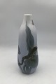 Royal Copenhagen Art Nouveau Vase med Frø og Guldsmed No 465/250 
