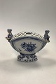 Royal Copenhagen Blå Blomst Svejfet Bouquetière No. 1572