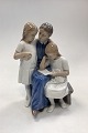 Bing og Grøndahl Figur - Mor med sine Piger No. 1910