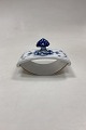 Royal Copenhagen Musselmalet Riflet Blækvugge No. 2034